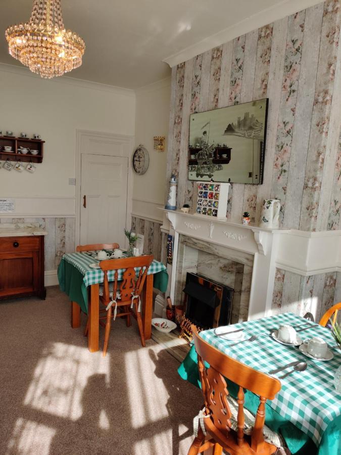 Cameron Court B&B フランボロー エクステリア 写真
