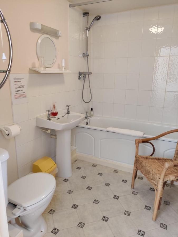 Cameron Court B&B フランボロー エクステリア 写真