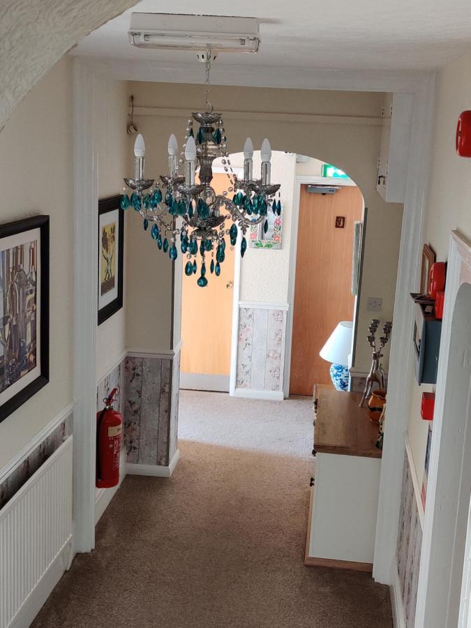 Cameron Court B&B フランボロー エクステリア 写真