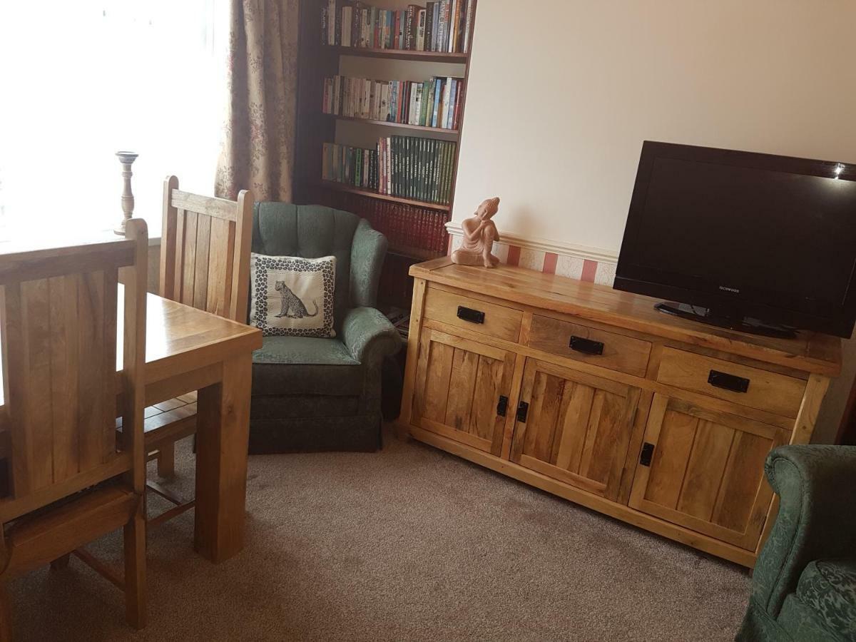 Cameron Court B&B フランボロー エクステリア 写真