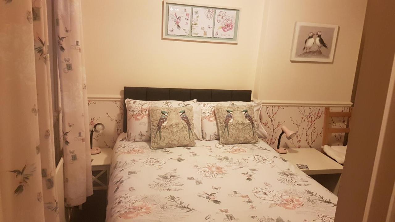 Cameron Court B&B フランボロー エクステリア 写真